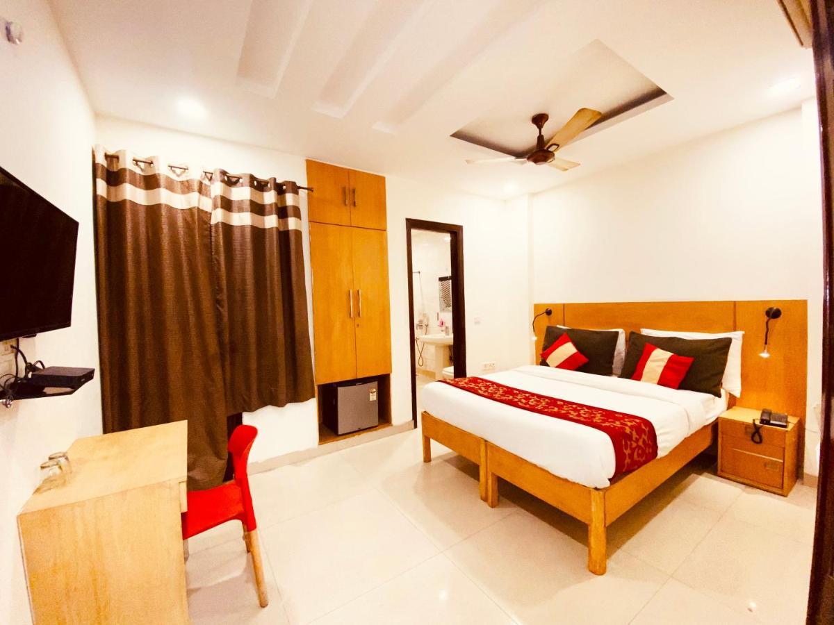 Hotel Sarvasa Residency Nova Deli