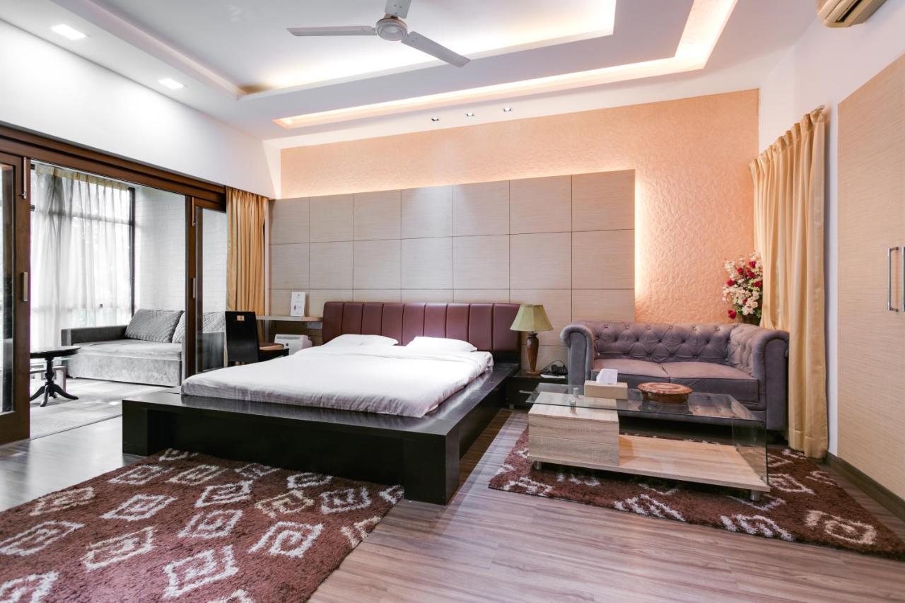 Avanti Tenantry-luxurious Service * New Delhi