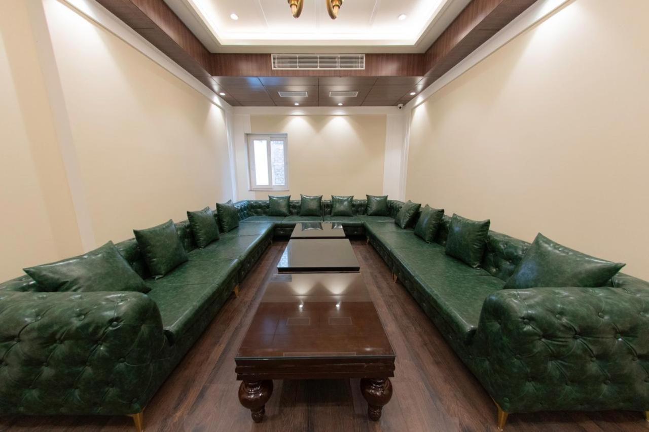 The Bungalow By Sandoz, Lajpat Nagar Acomodação com café da manhã  Nova Deli