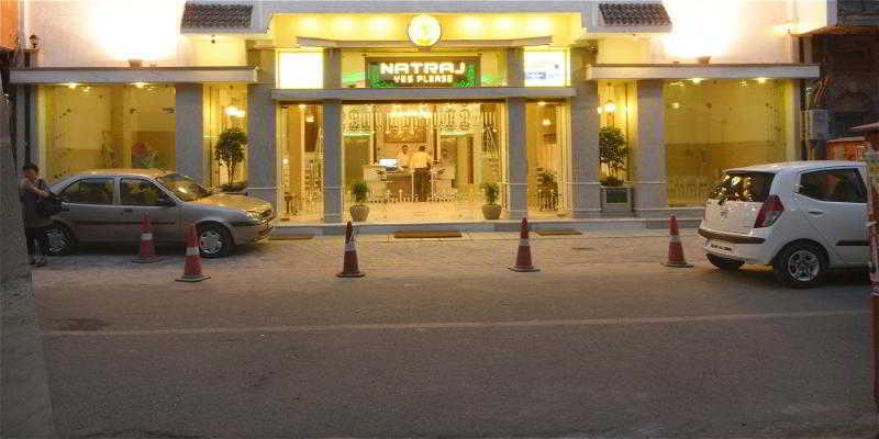 The Natraj Yes Please -new Delhi Hotel 4*