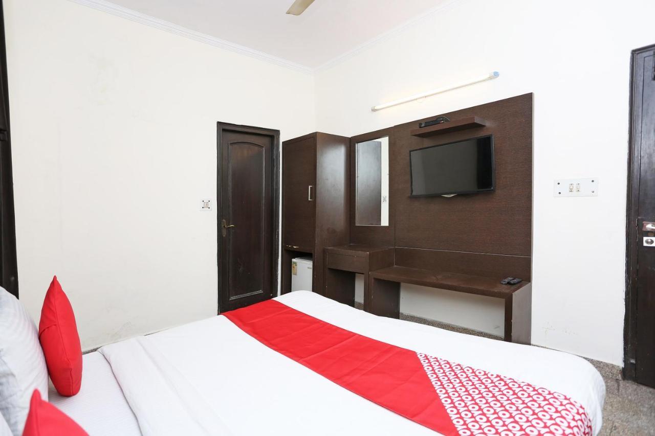 Oyo 8188 Vardhmaan 3*