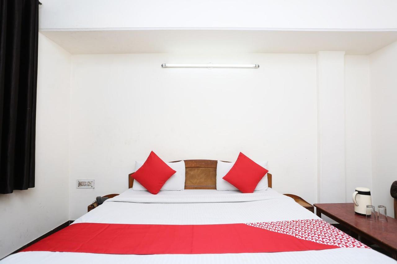 Hotel Oyo 8188 Vardhmaan 3*