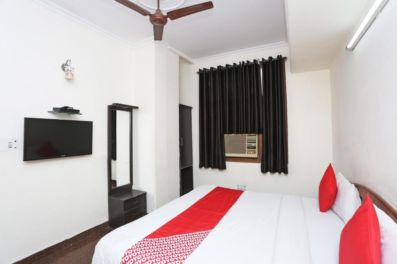 Oyo 8188 Vardhmaan Hotel