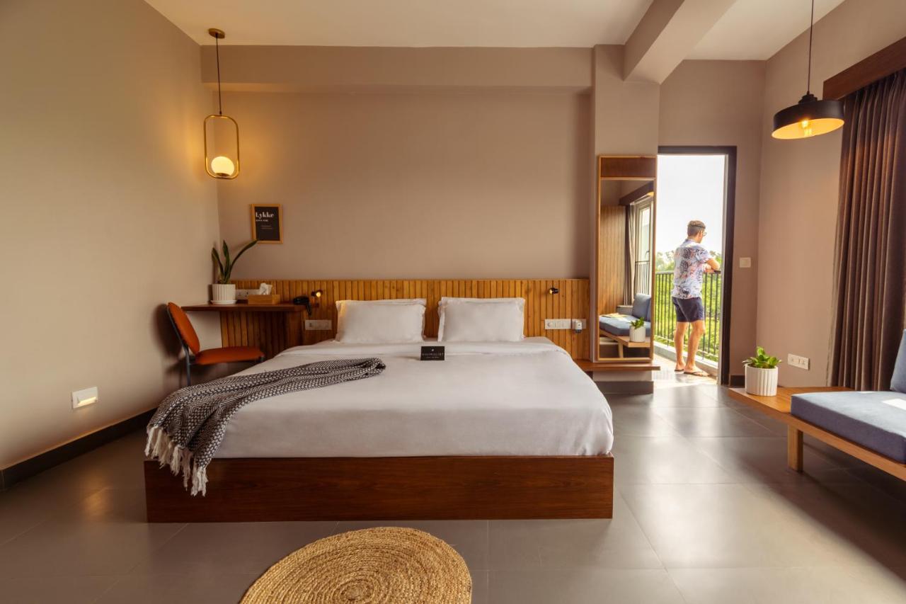 Minimalist Poshtel & Hotel
