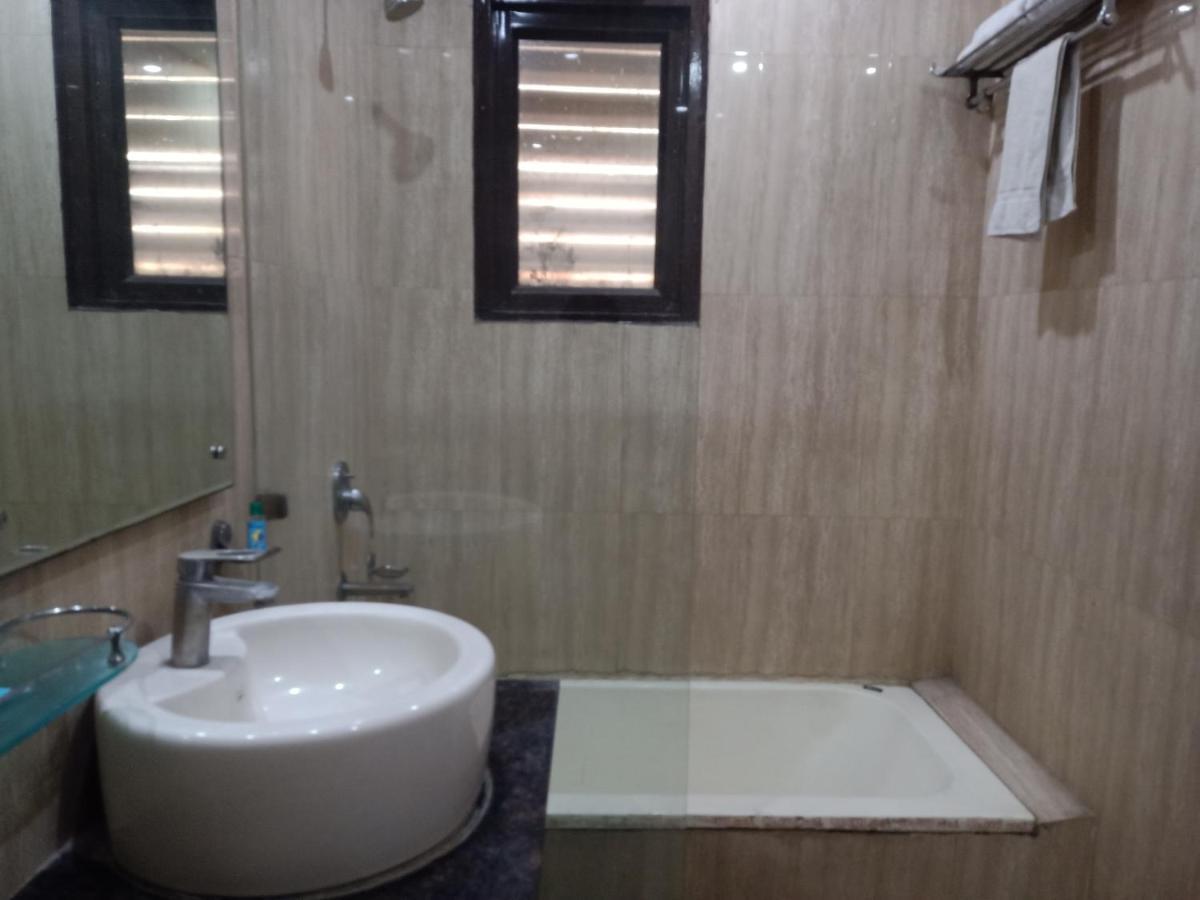 Hotel Kingston New Delhi