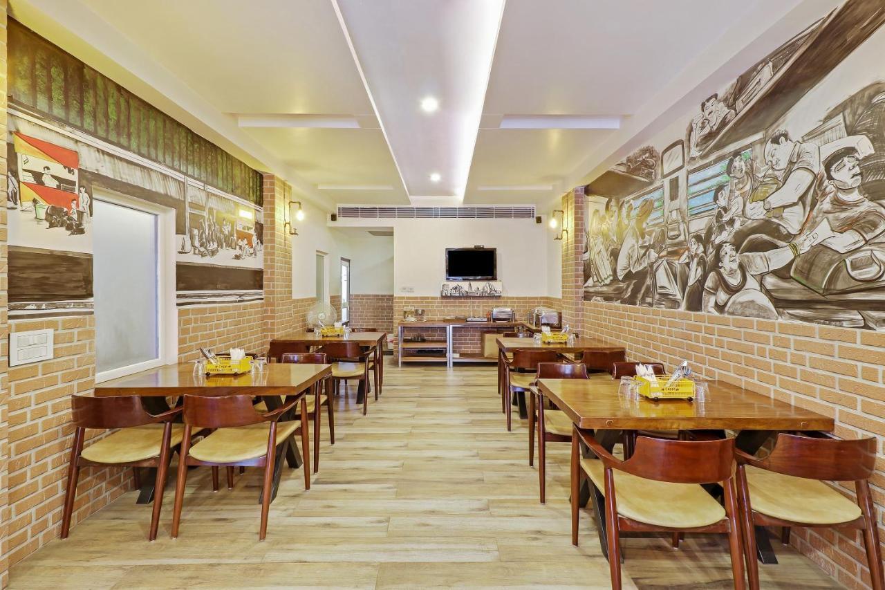 Hotel Capital O 2242 Yuvraj Deluxe 3*