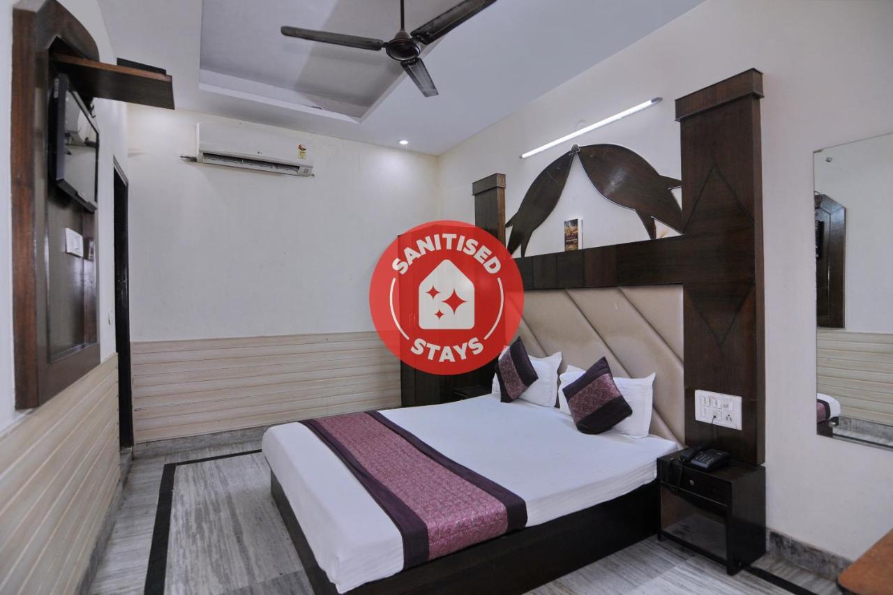 Hotel Oyo 6124 Lord Krishna Dx New Delhi