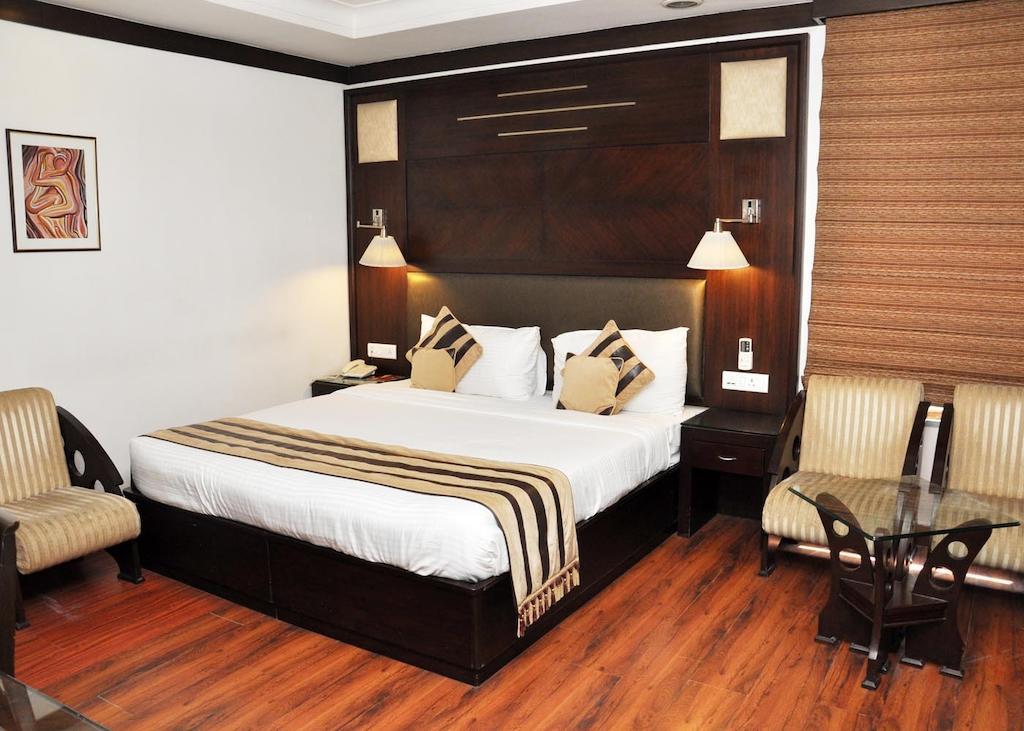 Hotel Capital O 2741 Corporate Point