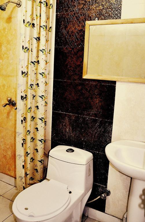Peace Point - 1 Min Walking Distance From Station Hotel