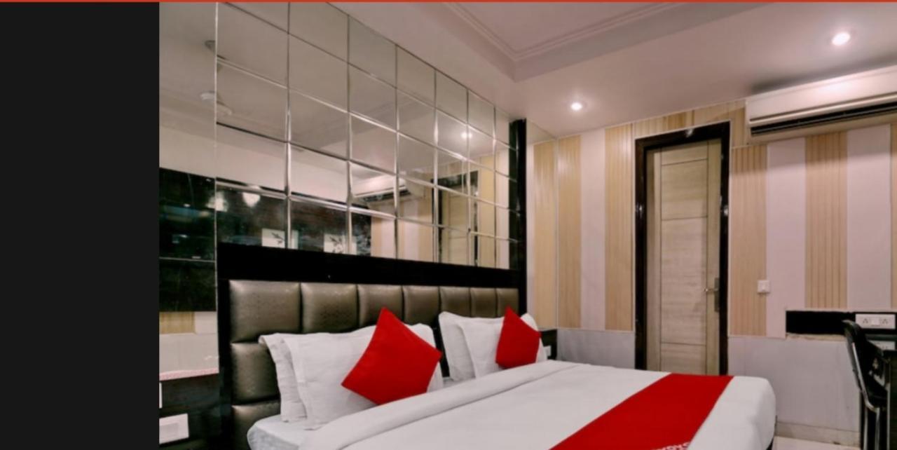 Lotus Palace 3*