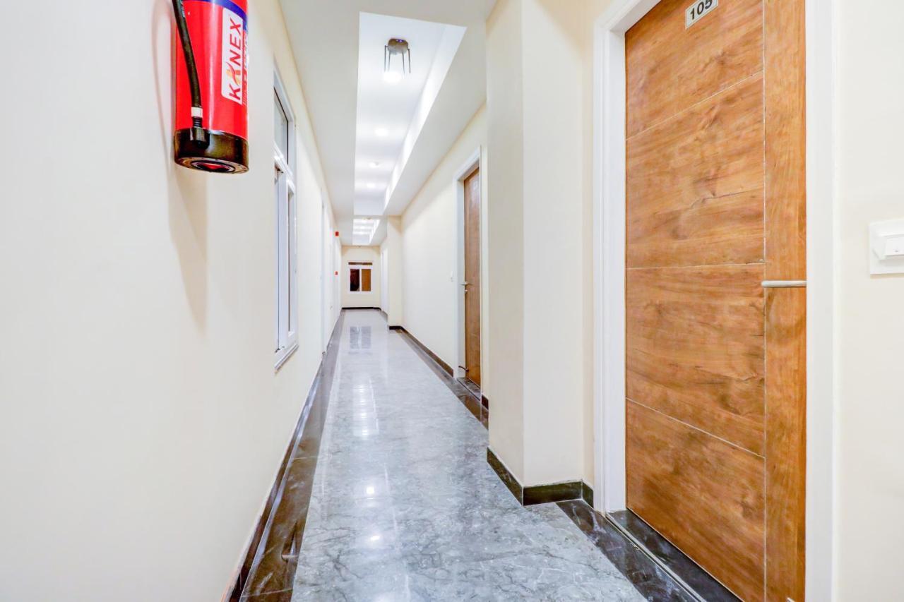 Collection O Pulpehladpur Near Tughlakabad Station Metro Station 3* New Delhi