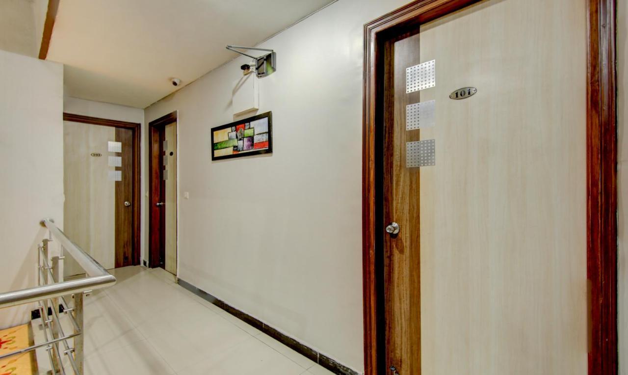 Hotel Treebo Rockwell Plaza 3*