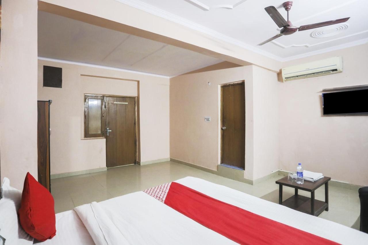 Oyo 74656 Quadis 3* Kalkaji Devi