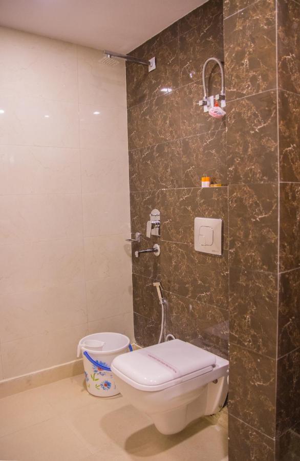 Hotel Pawan Plaza Near Sir Ganga Ram Hospital 3*