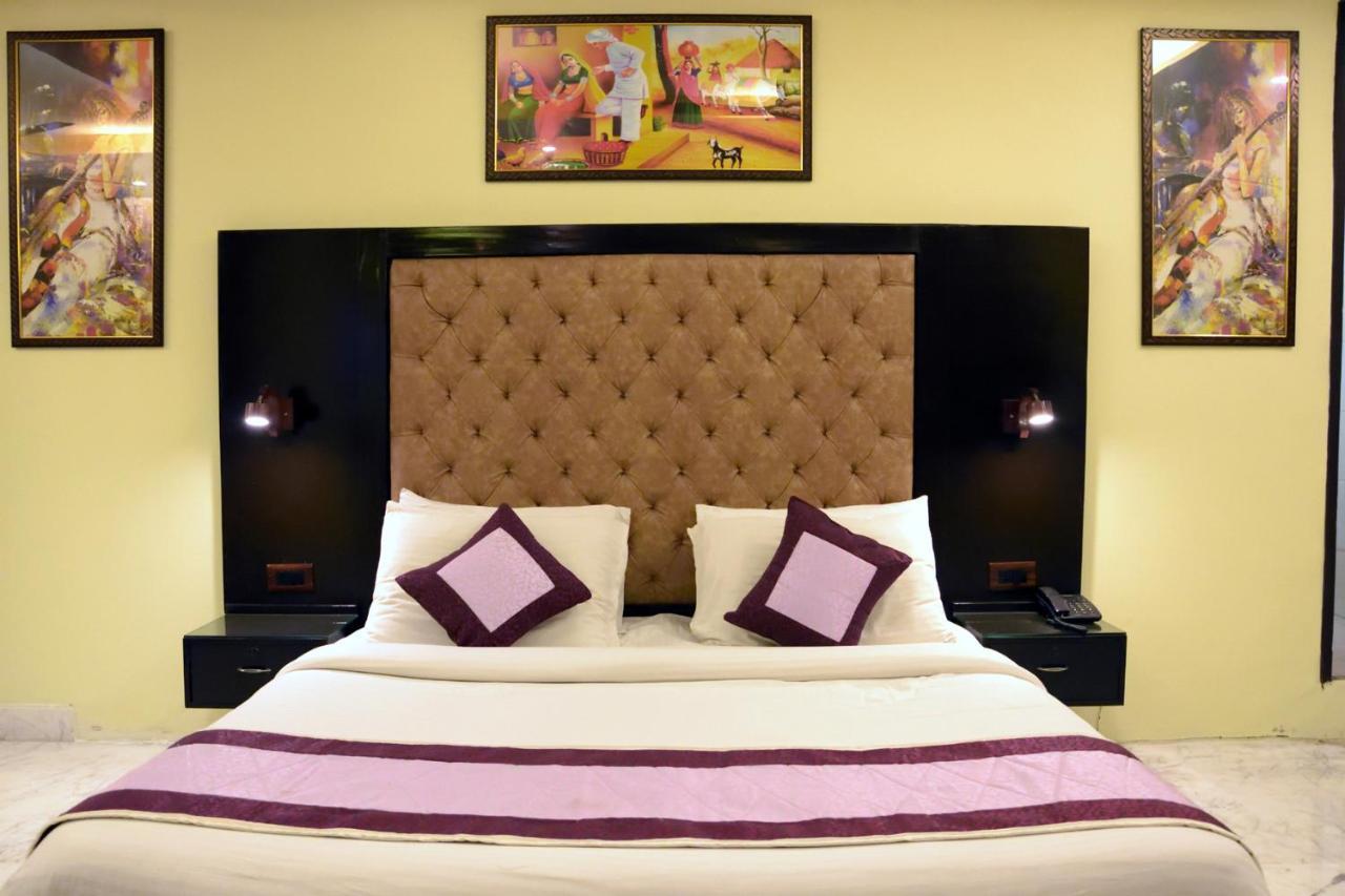 Hotel Sumedha Premium