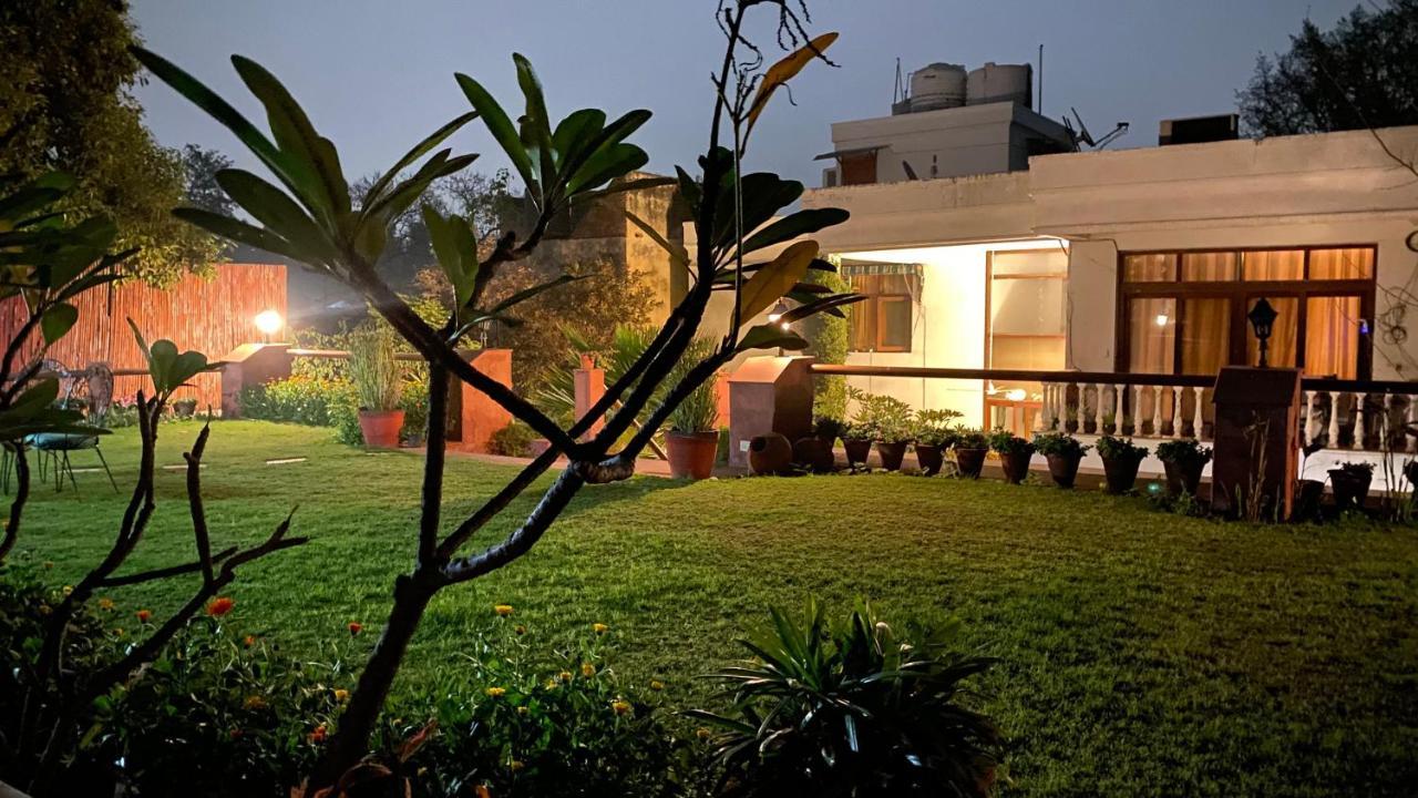 Acomodação com café da manhã  The Stay Inn New Delhi Nova Deli