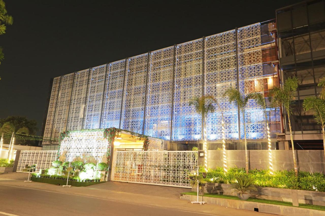 Westend Punjabi Bagh West Delhi Hotel