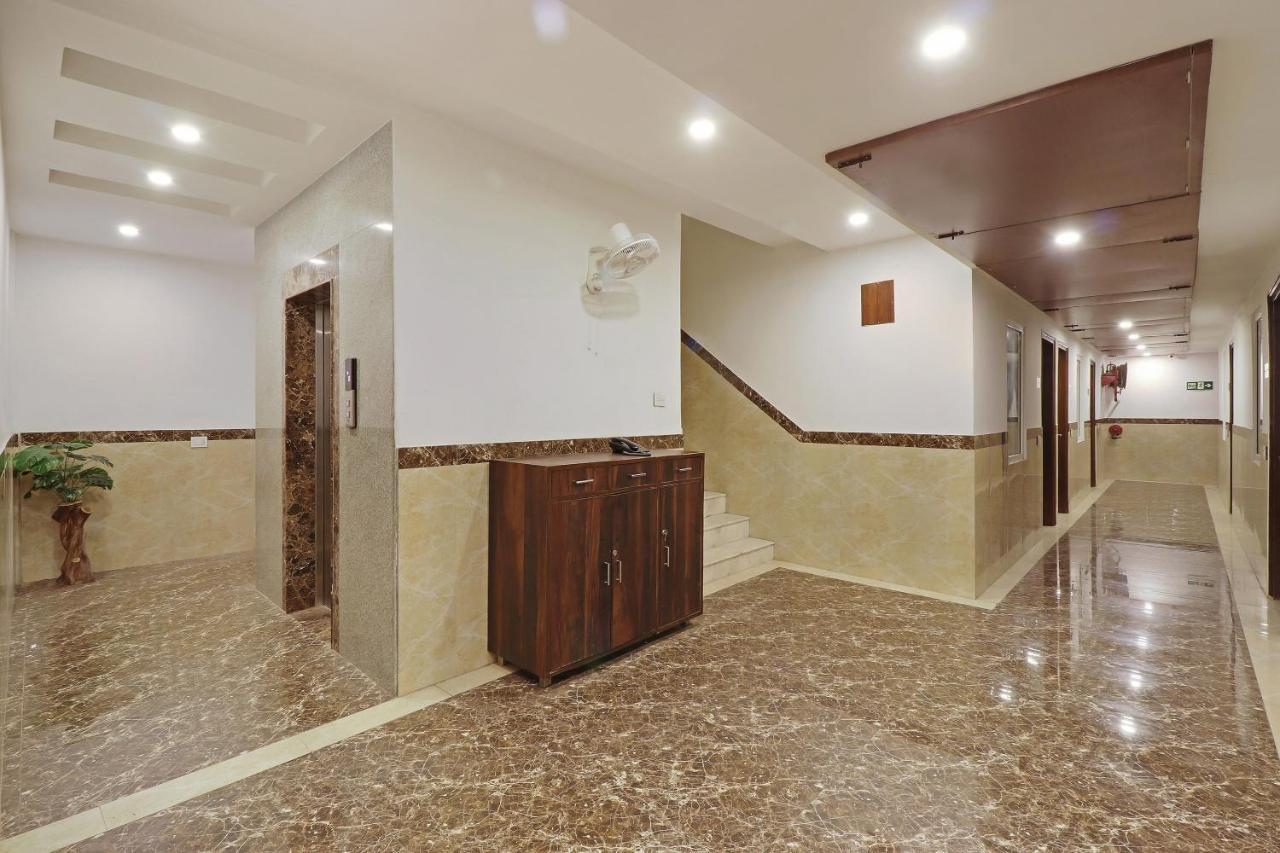 Capital O 2242 Yuvraj Deluxe 3* New Delhi