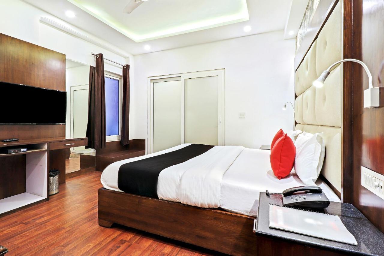 Capital O 2242 Yuvraj Deluxe Hotel 3*