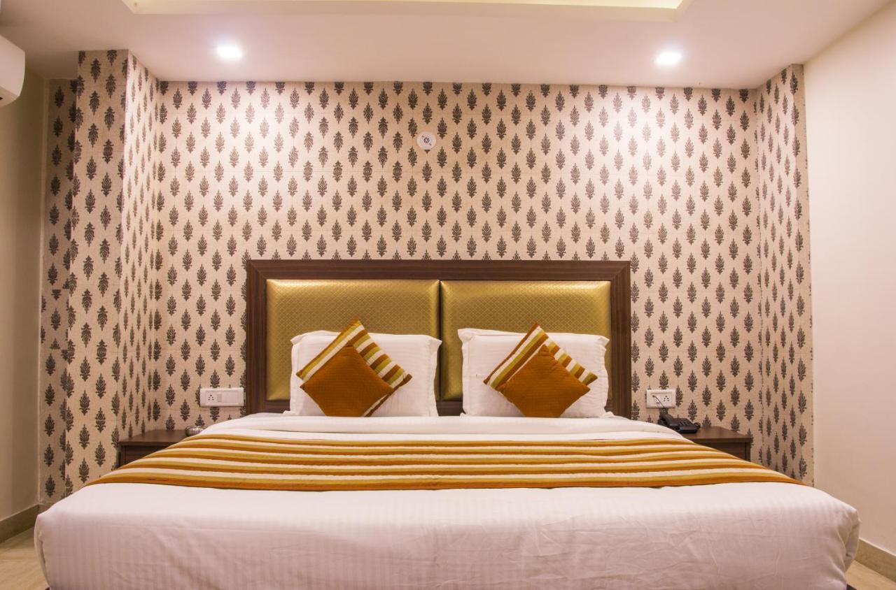 Hotel Pawan Plaza Near Sir Ganga Ram Hospital