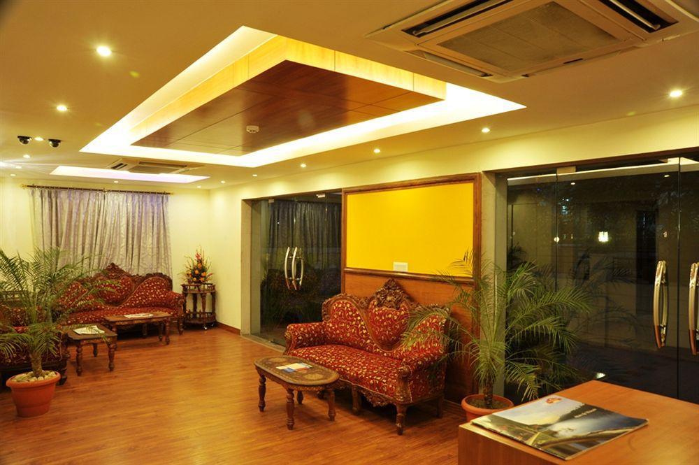 Hotel Emarald, New Delhi