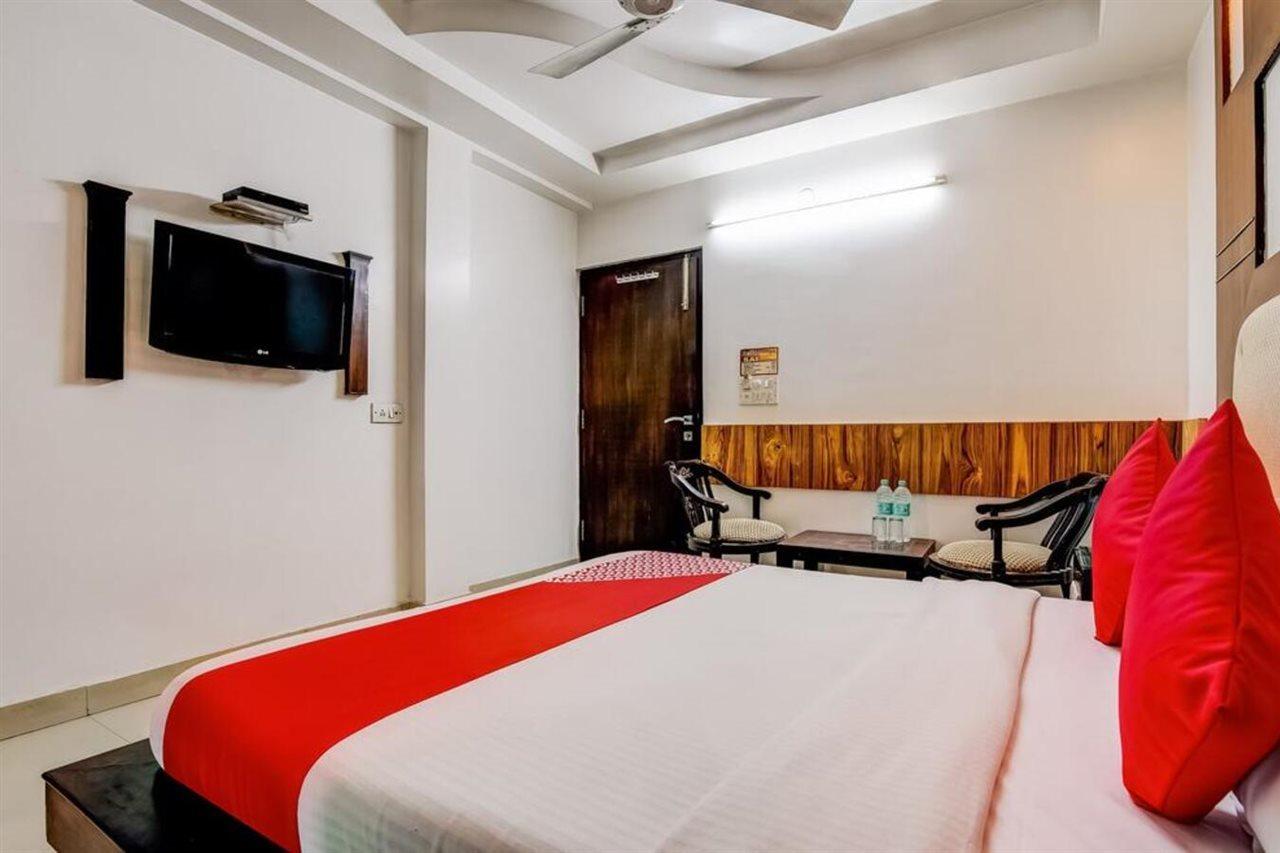 Hotel Oyo 7781 Sai International New Delhi