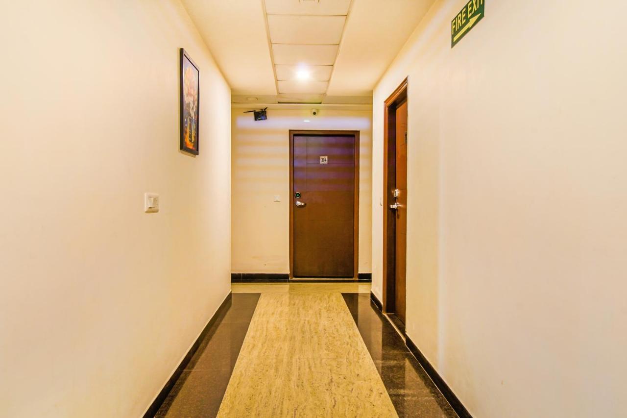 Fabhotel Bollywood Paradise Mahipalpur - Fully Vaccinated Staff 4*