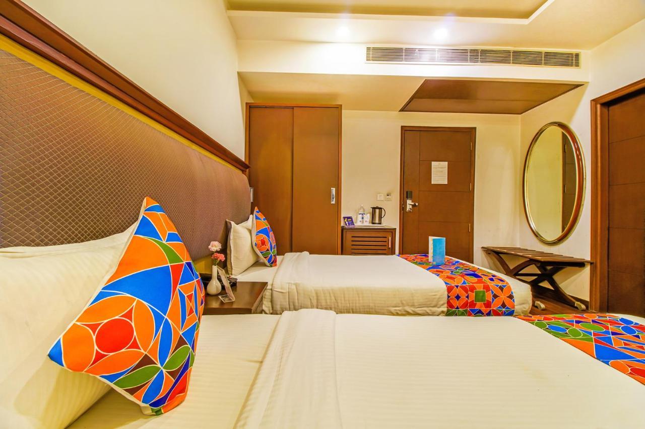 Fabhotel Bollywood Paradise Mahipalpur - Fully Vaccinated Staff 4* Nova Deli