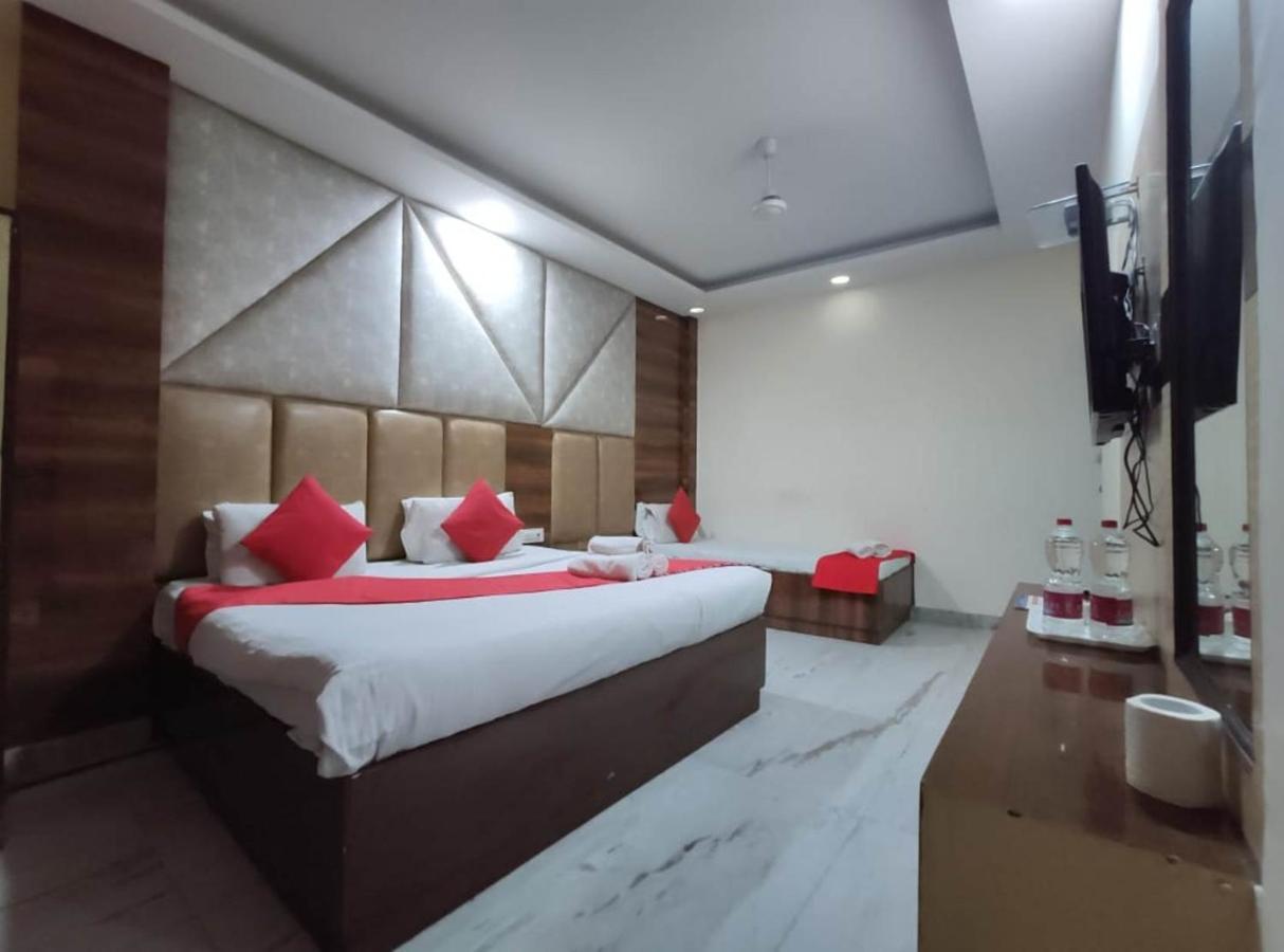 Hotel Ivy Plaza Luxury 3*