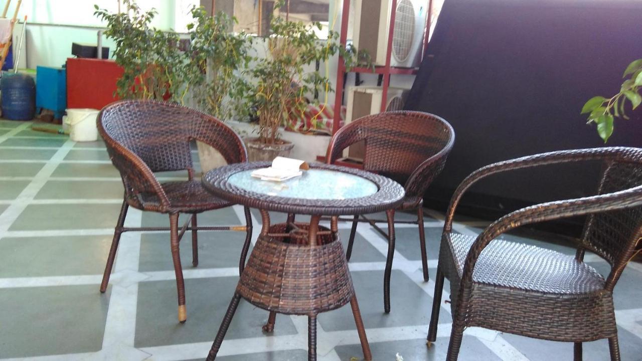 Superb 5 Mins Walk From Station 3* Nova Deli