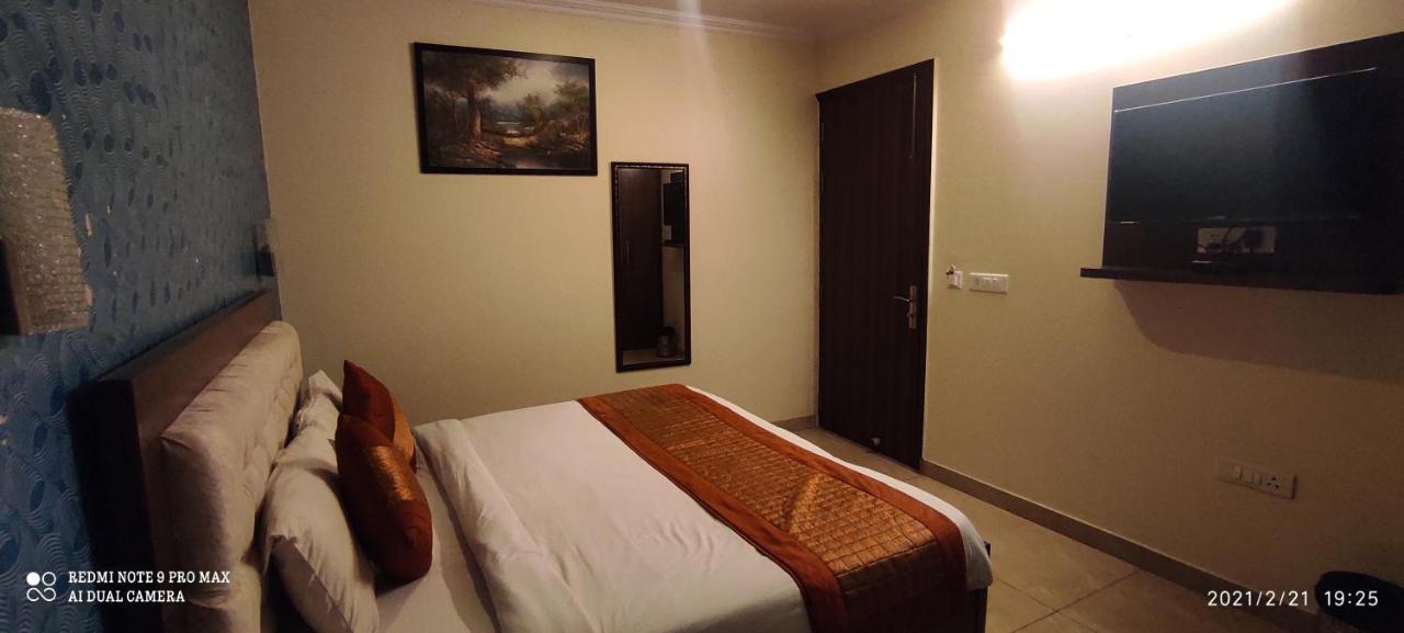 Airport Hotel Redstone Hotel New Delhi