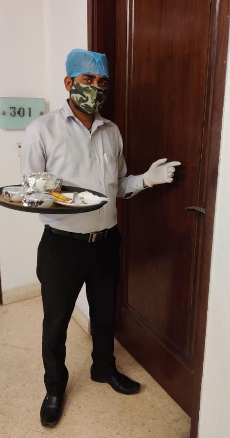 Hari's Court & Hotel