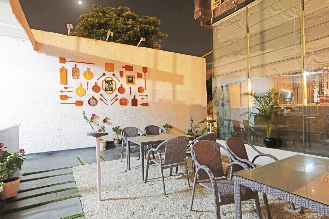 Hotel Westend Punjabi Bagh West Delhi 4*