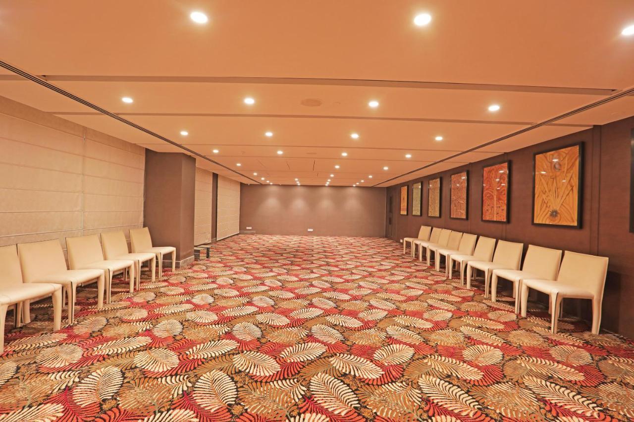 Westend Punjabi Bagh West Delhi Hotel 4*