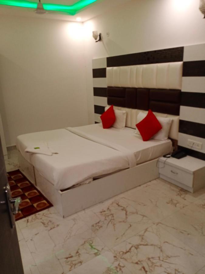 Sun Plaza - Mahipalpur Near Igi Airport 4*