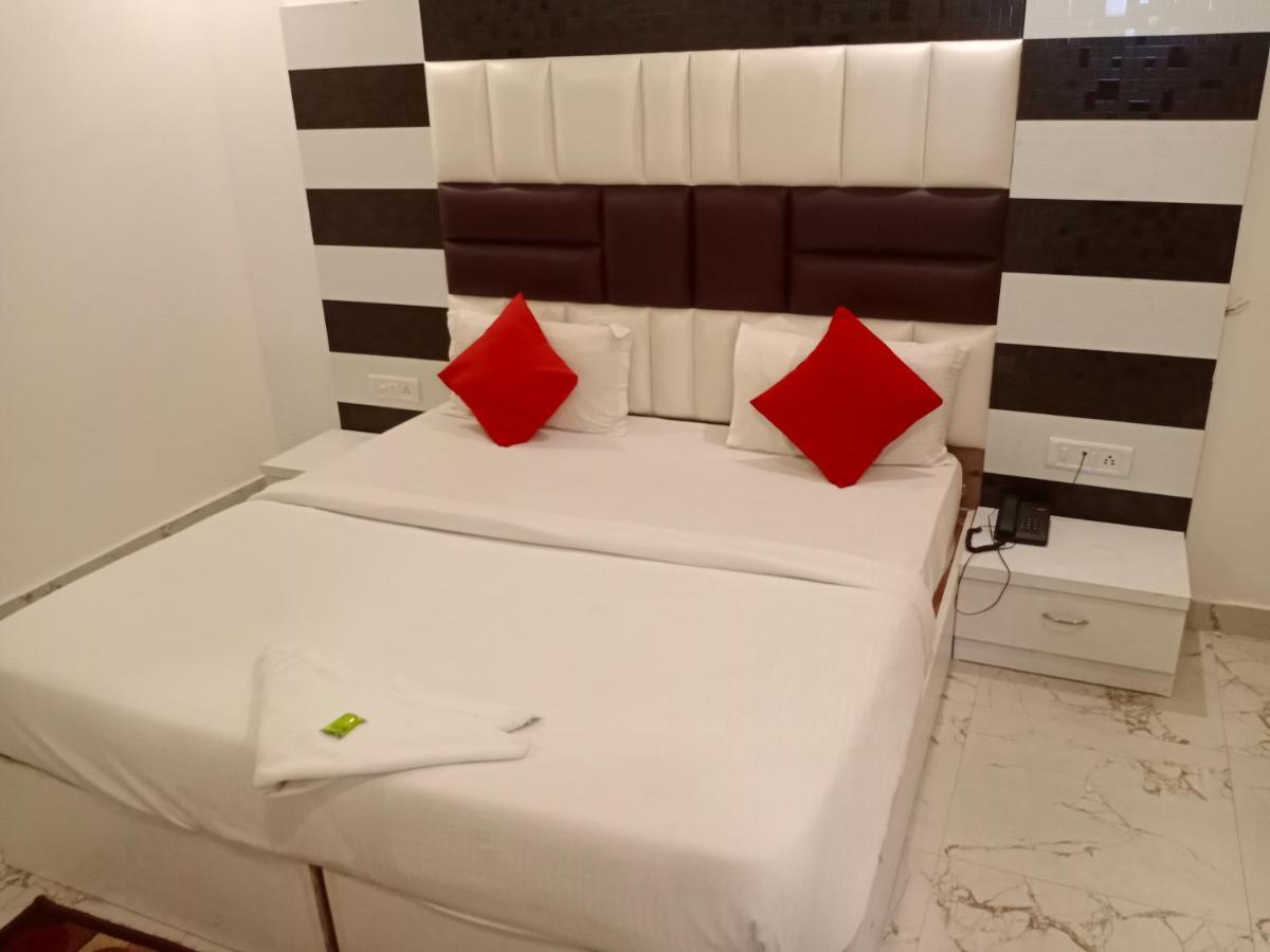 Hotel Sun Plaza - Mahipalpur Near Igi Airport 4*