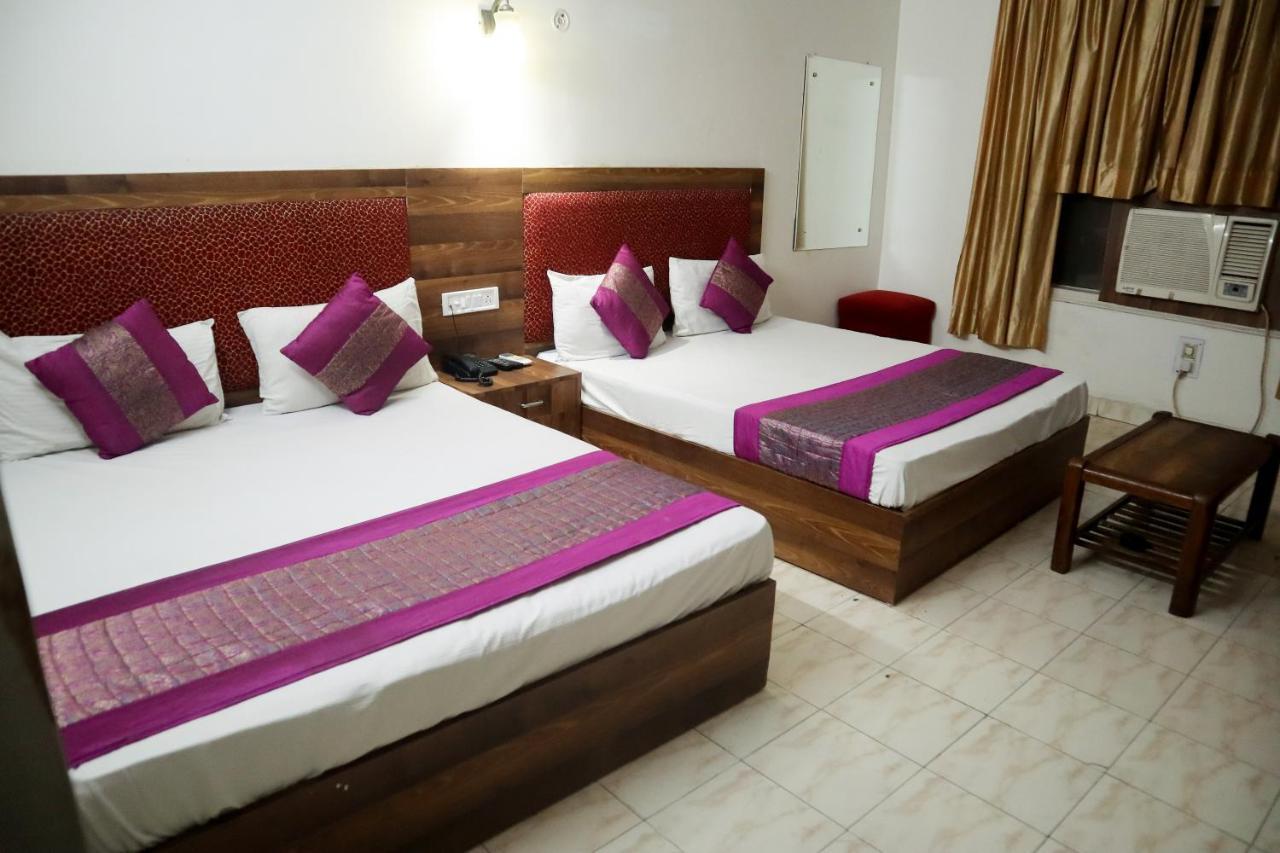 India International 3* New Delhi