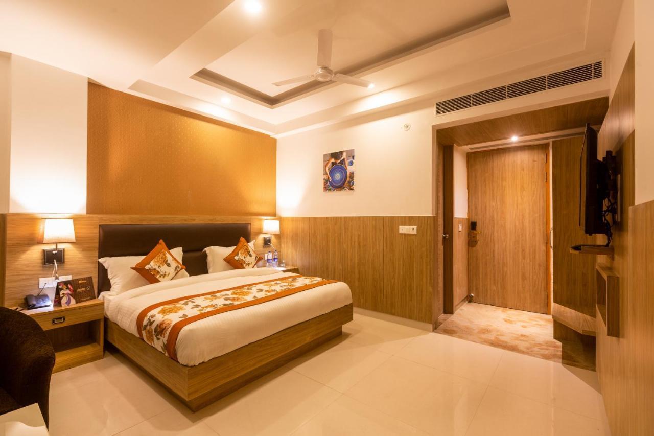 Hotel Staybook - Rove Airport 3*