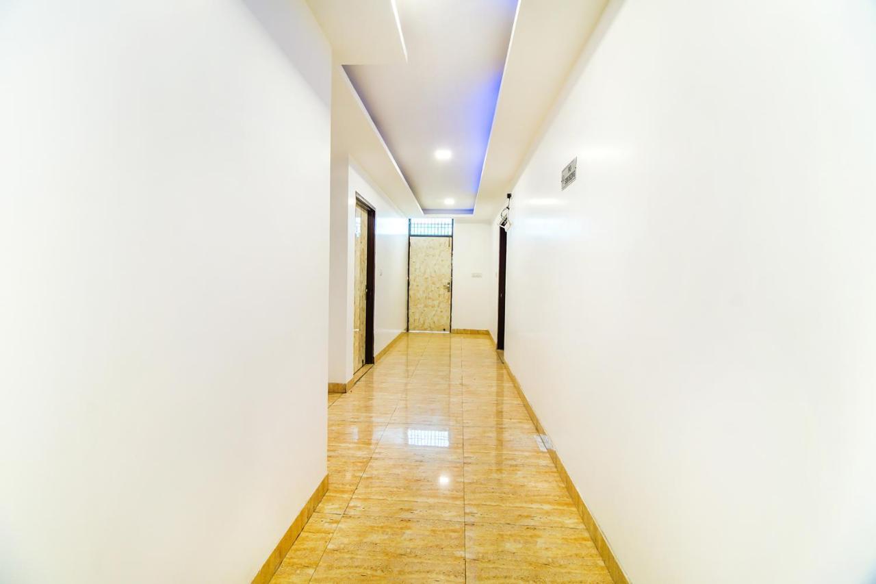 Fabhotel Airlift Hotel