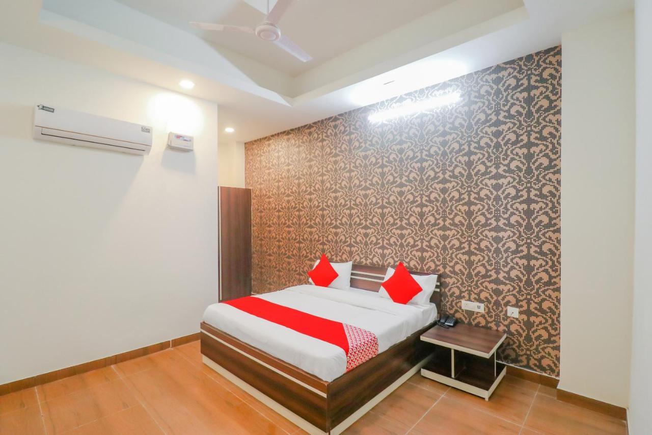 O Red Crown 3* Delhi (National Capital Territory of India)