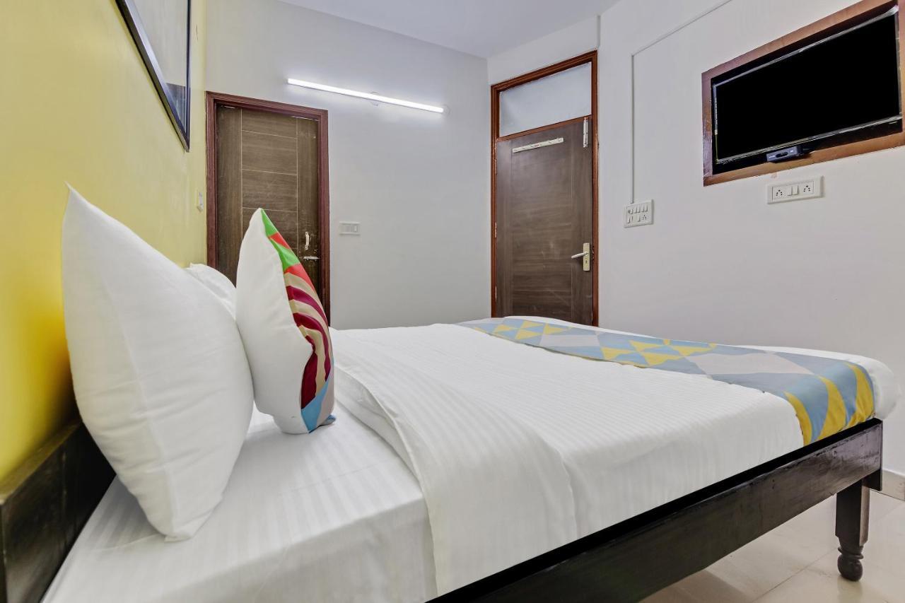 Guest house Oyo 78966 Cozy Stay Lajpat Nagar Near Metro Station New Delhi