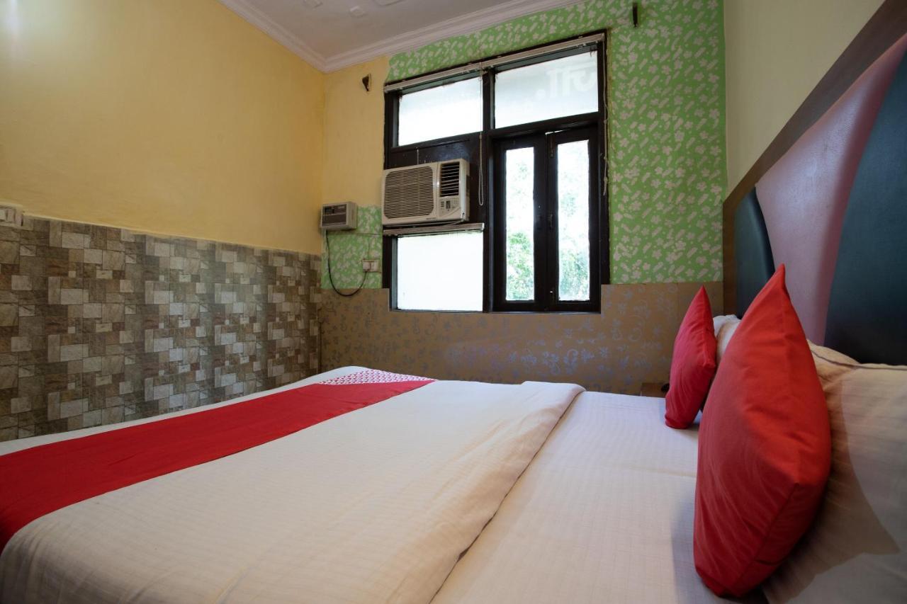 Hotel Oyo 23563 Kg Palace 3*