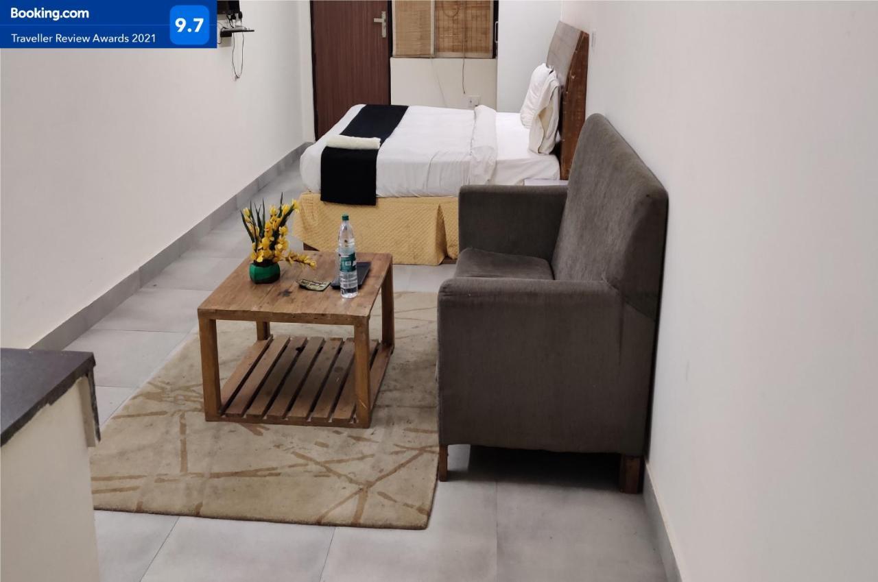 Gobravo Dev Palace Near Airport 3*