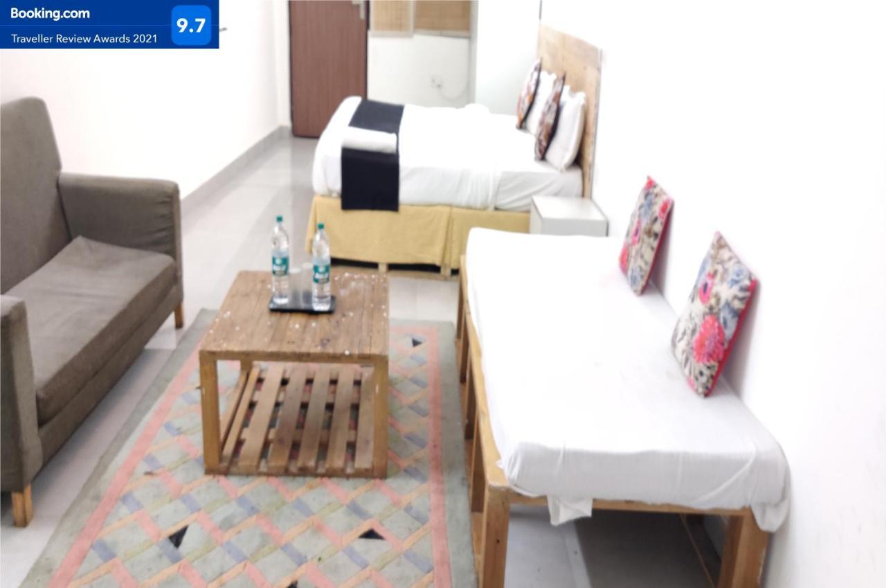 Hotel Gobravo Dev Palace Near Airport