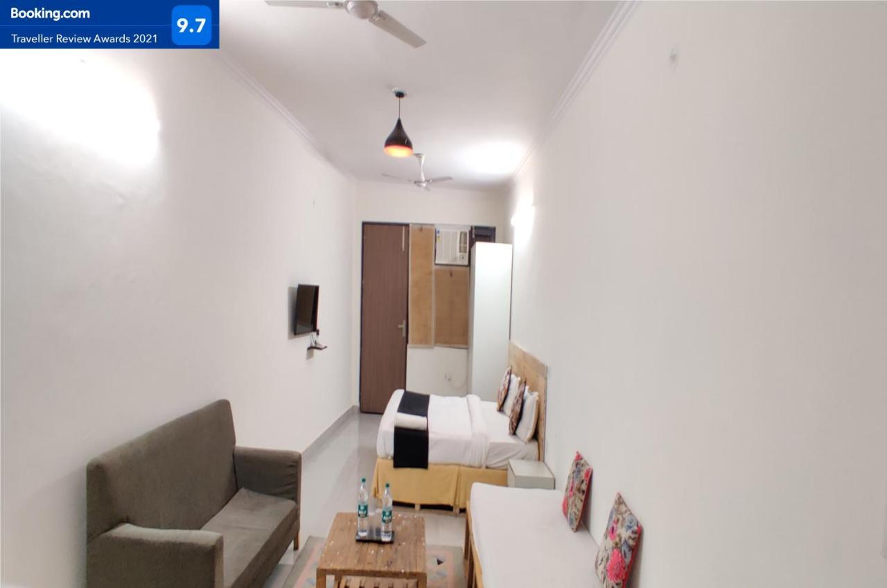 Gobravo Dev Palace Near Airport 3*