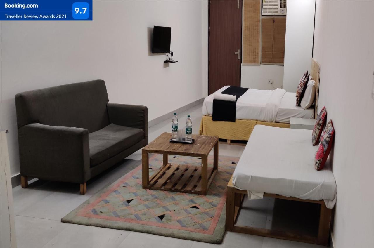 Gobravo Dev Palace Near Airport 3*