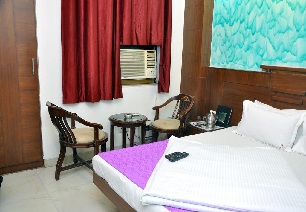 Topaz New Delhi