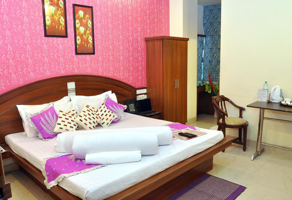 Topaz New Delhi