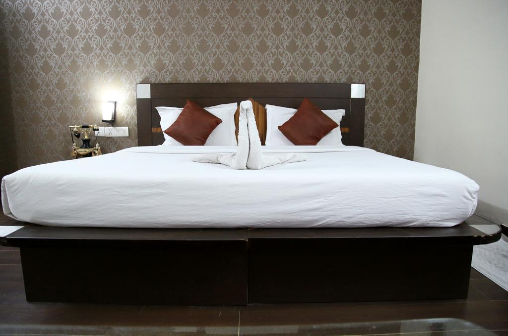 Hotel Ananda Delhi (National Capital Territory of India)