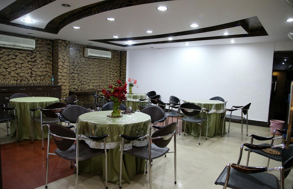 Hotel Ananda Hotel